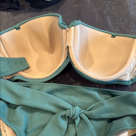 Green Bikini Set - Picture 5 of 5